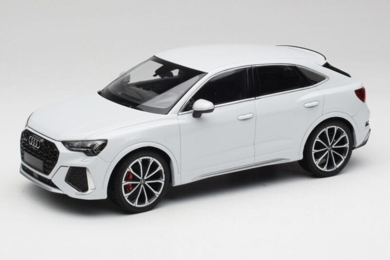 Audi RS Q3 F3 Sportback Glacier White Metallic Minichamps 1:18 155018105 Metal