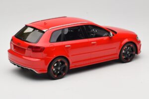 Audi RS3 8P Sportback Roșu DNA 1:18 DNA000056 Rășină - imaginea 2 din 6