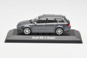 Audi RS4 B7 Avant Gri Minichamps 1:43 5010509223 Metal