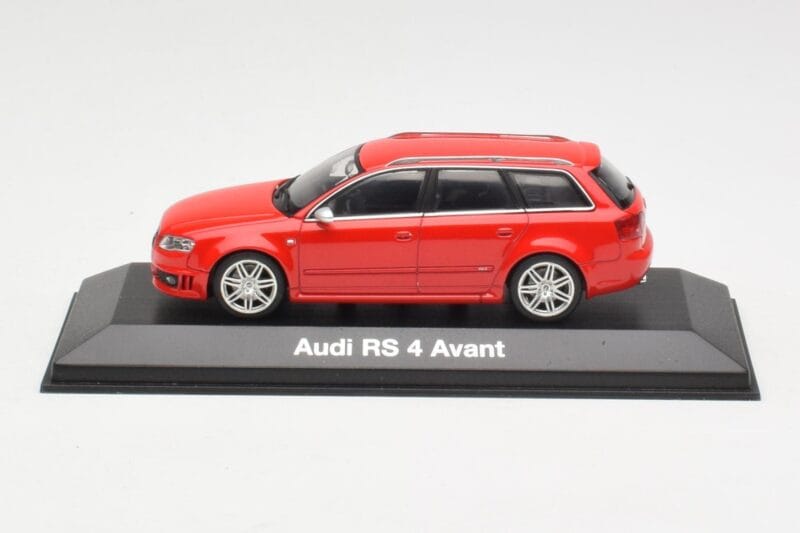 Audi RS4 B7 Avant Roșu Minichamps 1:43 5010509213 Metal