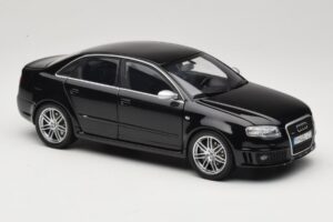 Audi RS4 B7 Sedan Phantom Black Minichamps 1:18 5010509115 Metal - imaginea 6 din 8