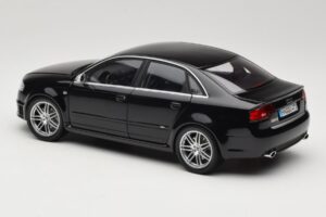 Audi RS4 B7 Sedan Phantom Black Minichamps 1:18 5010509115 Metal - imaginea 7 din 8