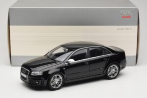 Audi RS4 B7 Sedan Phantom Black Minichamps 1:18 5010509115 Metal - imaginea 8 din 8