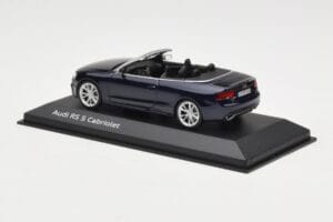Audi RS5 B8 Cabriolet Estoril Blue Minichamps 1:43 5011215313 Metal - imaginea 3 din 4