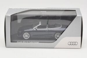 Audi RS5 B8 Cabriolet Estoril Blue Minichamps 1:43 5011215313 Metal - imaginea 4 din 4