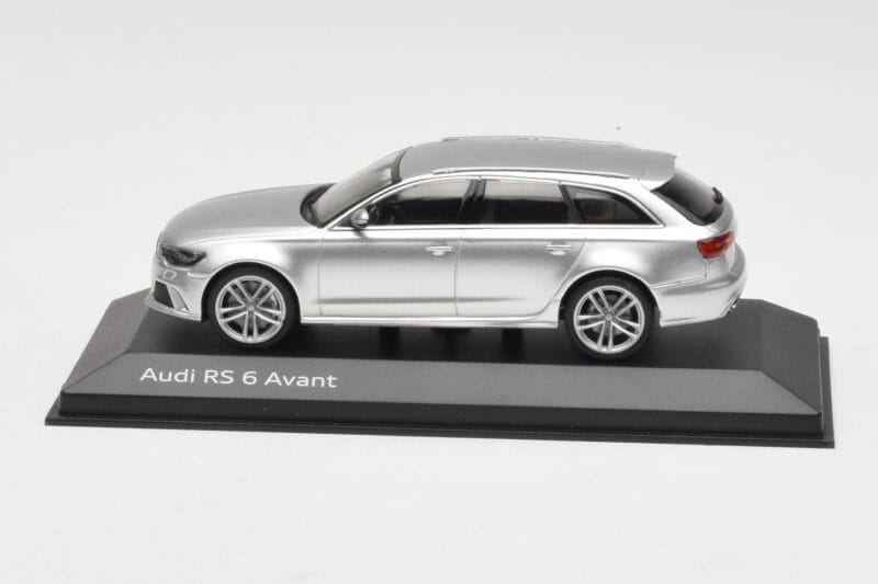 Audi RS6 C7 Avant Prisma Silver Minichamps 1:43 5011216213 Metal