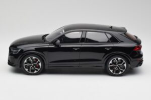 Audi RSQ8 Night Negru GT Spirit 1:18 GT305 Rășină - imaginea 3 din 6