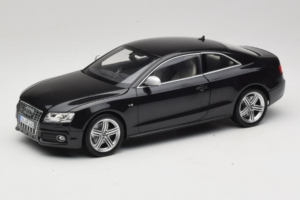Audi S5 B8 Coupe Negru Norev 1:18 188360 Metal