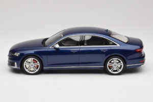 Audi S8 D5 Albastru GT Spirit 1:18 GT313 Rășină - imaginea 3 din 6