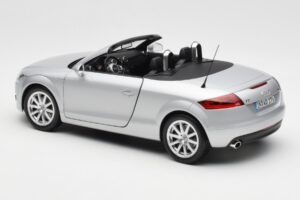 Audi TT 8J Roadster Argintiu Deschis Minichamps 1:18 5010500515 Metal - imaginea 7 din 8