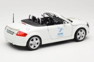 Audi TT 8N Cabriolet Alb Maisto 1:18 56065 Metal - imaginea 3 din 8