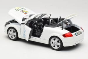 Audi TT 8N Cabriolet Alb Maisto 1:18 56065 Metal - imaginea 5 din 8