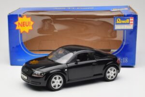 Audi TT 8N Negru Revell 1:18 08953 Metal - imaginea 8 din 8
