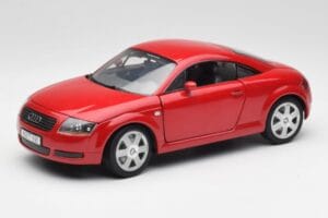 Audi TT 8N Coupe Roșu Revell 1:18 89909092 Metal