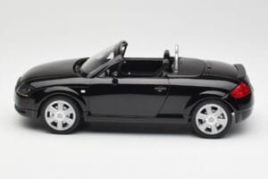Audi TT 8N Roadster Black Metallic Minichamps 1:18 155017030 Metal - imaginea 3 din 6