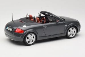 Audi TT 8N Roadster Gri Maisto 1:18 50346 Metal - imaginea 3 din 8