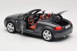 Audi TT 8N Roadster Gri Maisto 1:18 50346 Metal - imaginea 5 din 8