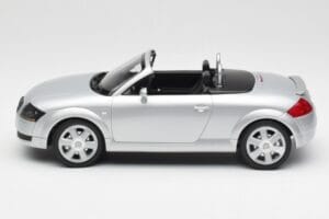 Audi TT 8N Roadster Silver Metallic Minichamps 1:18 155017031 Metal - imaginea 3 din 6