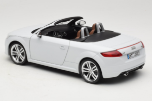 Audi TT 8S Roadster Glacier White Minichamps 1:18 5011400515 Metal - imaginea 7 din 8