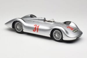 Auto Union Typ C Stromlinie #31 B. Rosemeyer 1937 Argintiu Revell 1:18 08436 Metal - imaginea 6 din 8