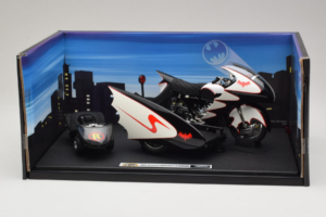 Batcycle & Sidecar Batman TV Series Hot Wheels 1:18 R0006 Metal