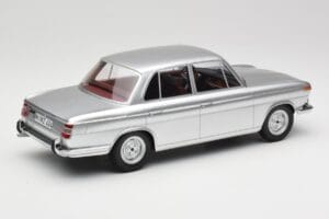 BMW 1800 Ti Argintiu Minichamps 1:18 107024000 Rășină - imaginea 2 din 6