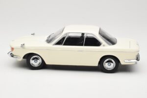 BMW 2000 CS Coupe Crem KK-Scale 1:18 KKDC180121 Metal - imaginea 3 din 6