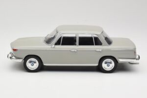 BMW 2000 TI Gri MCG 1:18 MCG18112 Metal - imaginea 3 din 6