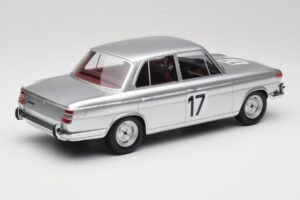 BMW 2000 Ti #17 J. Ickx / H. Hahne 24 Hours of Spa 1966 Winners Minichamps 1:18 107662517 Rășină - imaginea 2 din 6