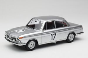 BMW 2000 Ti #17 J. Ickx / H. Hahne 24 Hours of Spa 1966 Winners Minichamps 1:18 107662517 Rășină