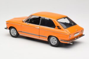 BMW 2000 Tii Touring Portocaliu Minichamps 1:18 80430145824 Metal - imaginea 7 din 8