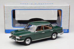 BMW 2000 121 Verde MCG 1:18 MCG18542 Metal - imaginea 6 din 6