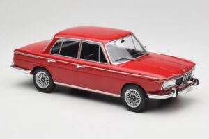 BMW 2000 121 Roșu MCG 1:18 MCG18543 Metal - imaginea 4 din 6