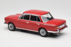 BMW 2000 121 Roșu MCG 1:18 MCG18543 Metal - imaginea 5 din 6