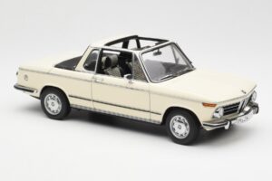 BMW 2002 Baur Cabriolet E10 Chamonix Alb AUTOart 1:18 70532 Metal - imaginea 6 din 8