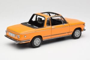 BMW 2002 E10 Cabriolet Colorado Portocaliu AUTOart 1:18 80430300713 Metal - imaginea 3 din 8
