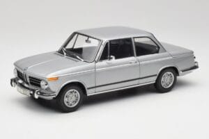 BMW 2002 Tii Polaris Argintiu AUTOart 1:18 80430146517 Metal