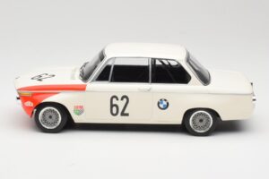 BMW 2002 tiK BMW AG #1 H. Hahne / D. Quester Class Winner Guards International 6 Hours Brands Hatch 1969 Minichamps 1:18 1556 - imaginea 3 din 6