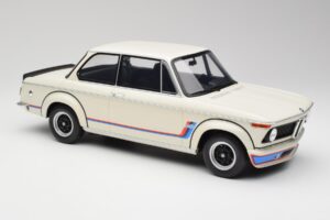 BMW 2002 Turbo E10 Chamonix Alb Otto 1:12 G077 Rășină - imaginea 3 din 5