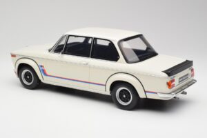 BMW 2002 Turbo E10 Chamonix Alb Otto 1:12 G077 Rășină - imaginea 4 din 5