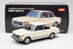 BMW 2002 Alb Kyosho 1:18 08541W Metal - imaginea 8 din 8
