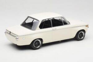 BMW 2002 Alb Plain Body Version Minichamps 1:18 155702600 Metal - imaginea 2 din 6