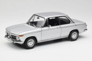 BMW 2002tii Argintiu AUTOart 1:18 80430151479 Metal