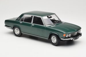 BMW 2500 E3 Green Metallic Minichamps 1:18 155029201 Metal - imaginea 4 din 6