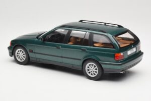 BMW 3 Series E36 Touring Green Metallic MCG 1:18 MCG18366 Metal - imaginea 5 din 6