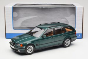 BMW 3 Series E36 Touring Green Metallic MCG 1:18 MCG18366 Metal - imaginea 6 din 6