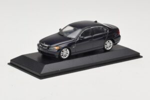 BMW 3 Series E90 Dark Blue Metallic Minichamps 1:43 80420392151-R Metal - imaginea 3 din 5
