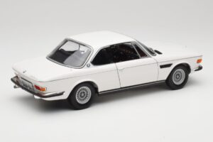 BMW 3.0 CSi E9 Alb Minichamps 1:18 180029026 Metal - imaginea 3 din 8