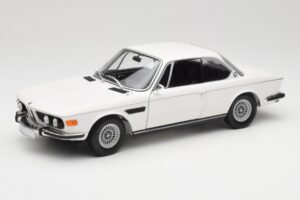 BMW 3.0 CSi E9 Alb Minichamps 1:18 180029026 Metal