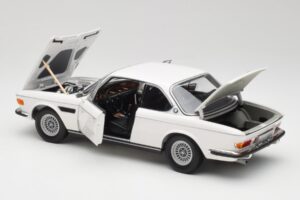 BMW 3.0 CSi E9 Alb Minichamps 1:18 180029026 Metal - imaginea 5 din 8